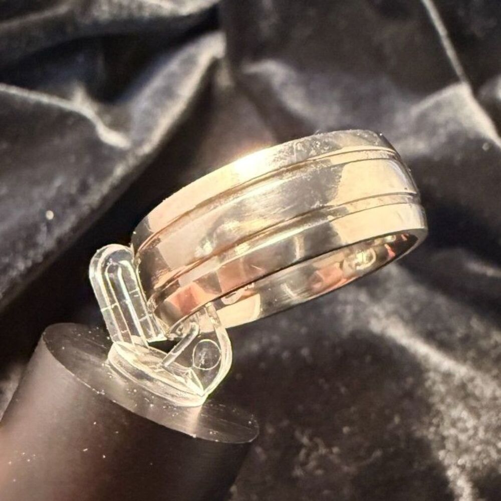 Contemporary Tungsten Carbide Men's Ring Band size 8.5